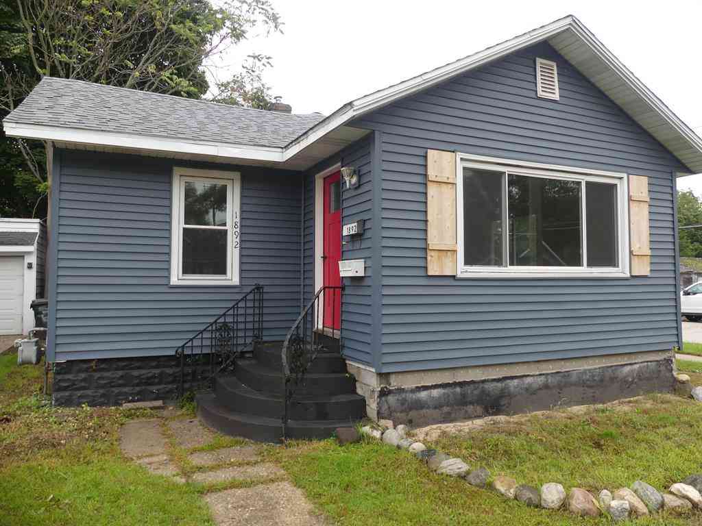 Homes For Sale - 1892 Wood Street <br/> Muskegon, MI 49442