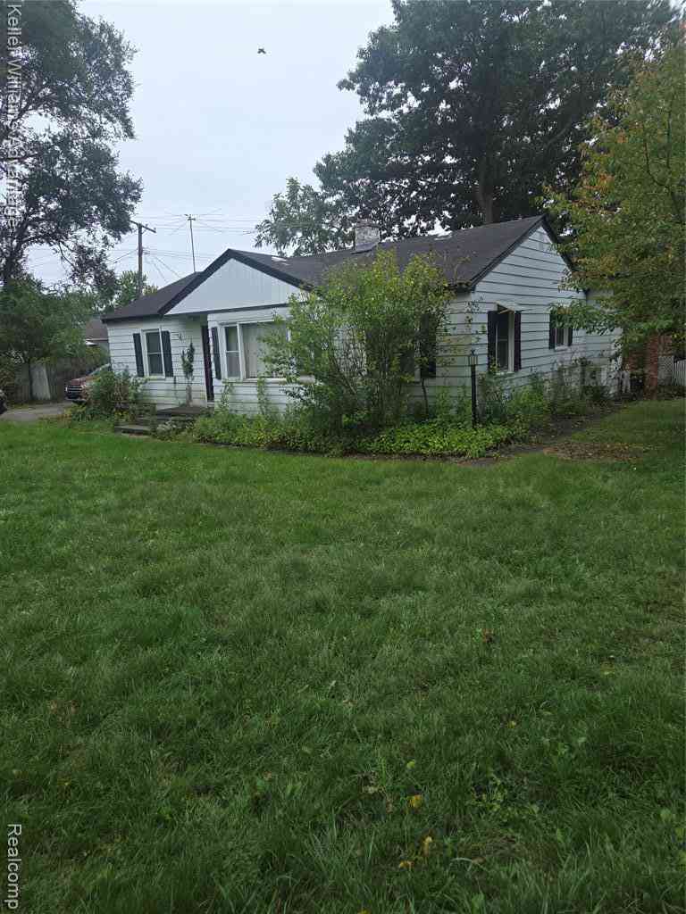 Homes For Sale - 3835 Oak Knoll Road <br/> Waterford, MI 48328