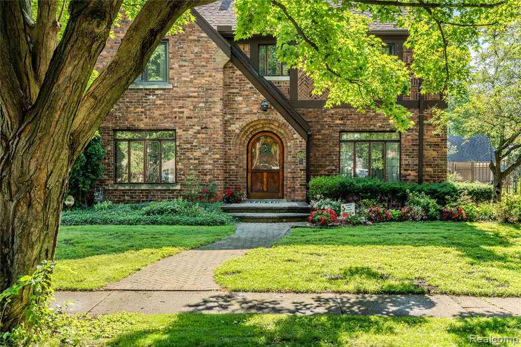Homes For Sale - 16580 Westmoreland Road <br/> Detroit, MI 48219