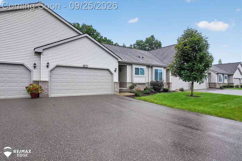 Condo For Sale - 33009 Mitchell Street <br/> Grand Blanc, MI 48439