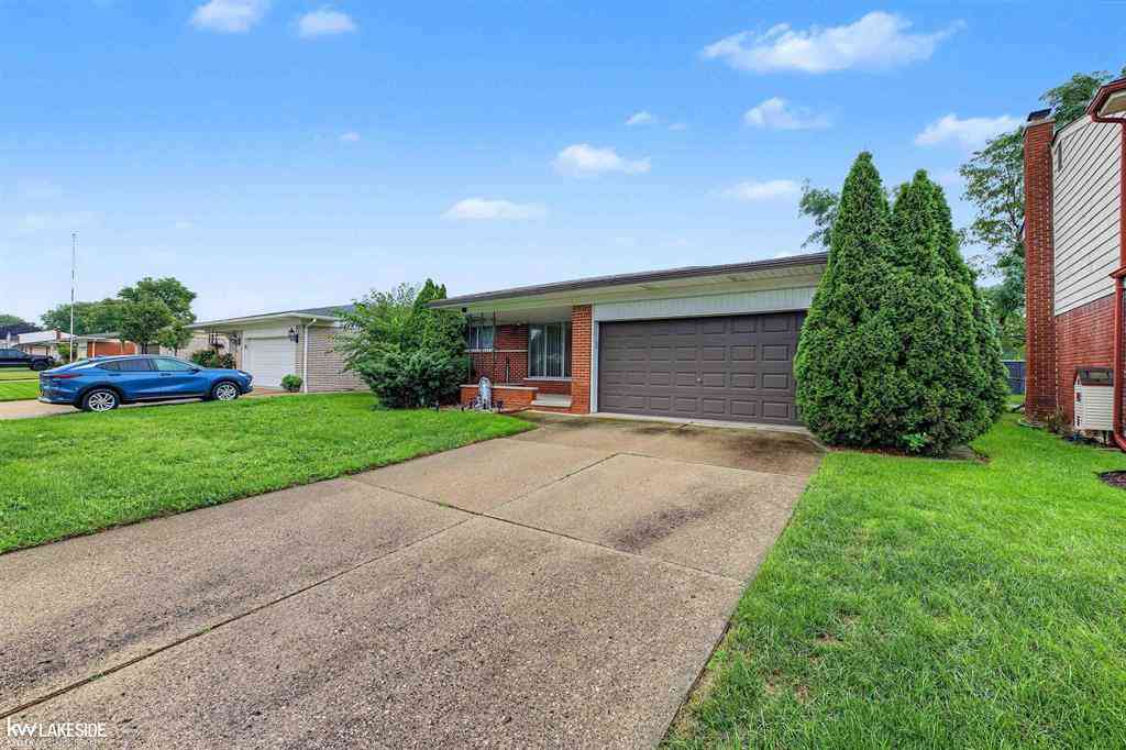 Homes For Sale - 14632 Alger Avenue <br/> Macomb County, Warren, MI 48088
