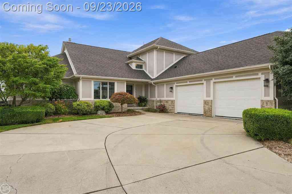 Homes For Sale - 38744 Venetian Drive <br/> Harrison Township, MI 48045