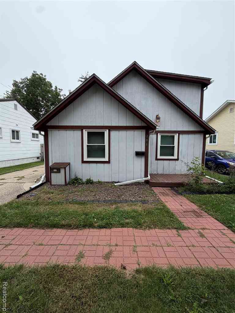 Homes For Rent - 201 W New York Avenue <br/> Pontiac, MI 48340