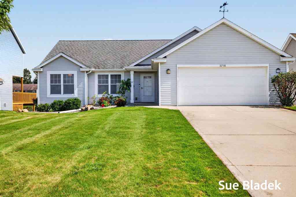 Homes For Sale - 3716 Hickoryrow Court <br/> Holland, MI 49424