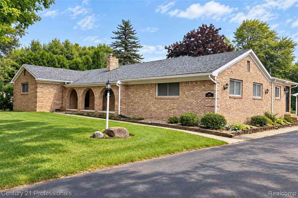 Homes For Sale - 1466 N Beck Road <br/> Canton, MI 48187