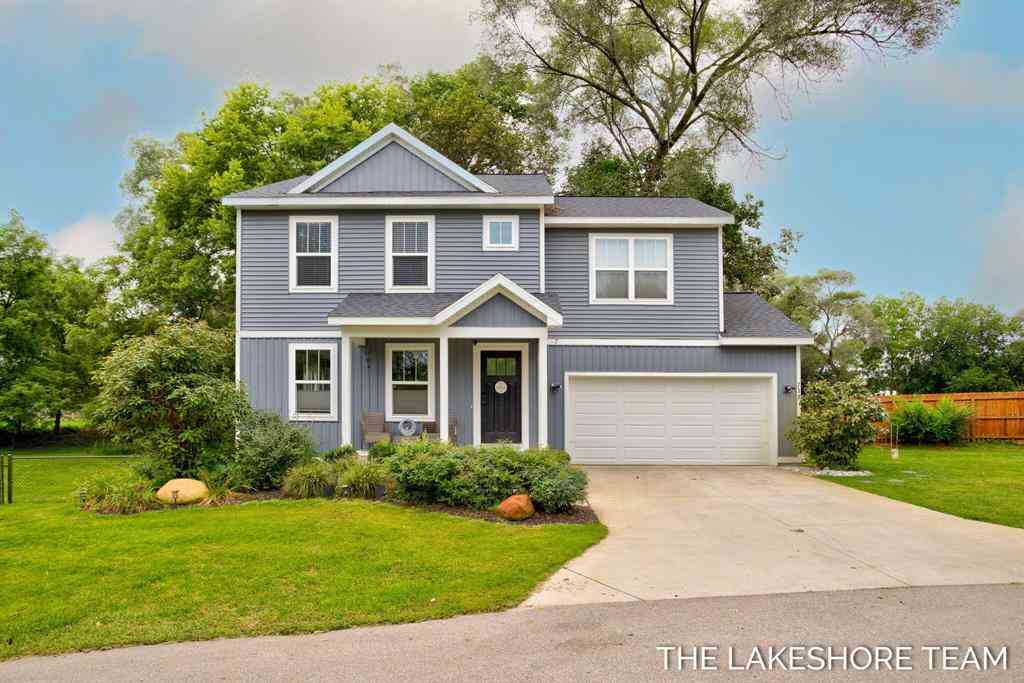 Homes For Sale - 734 E 8th Street <br/> Holland, MI 49423