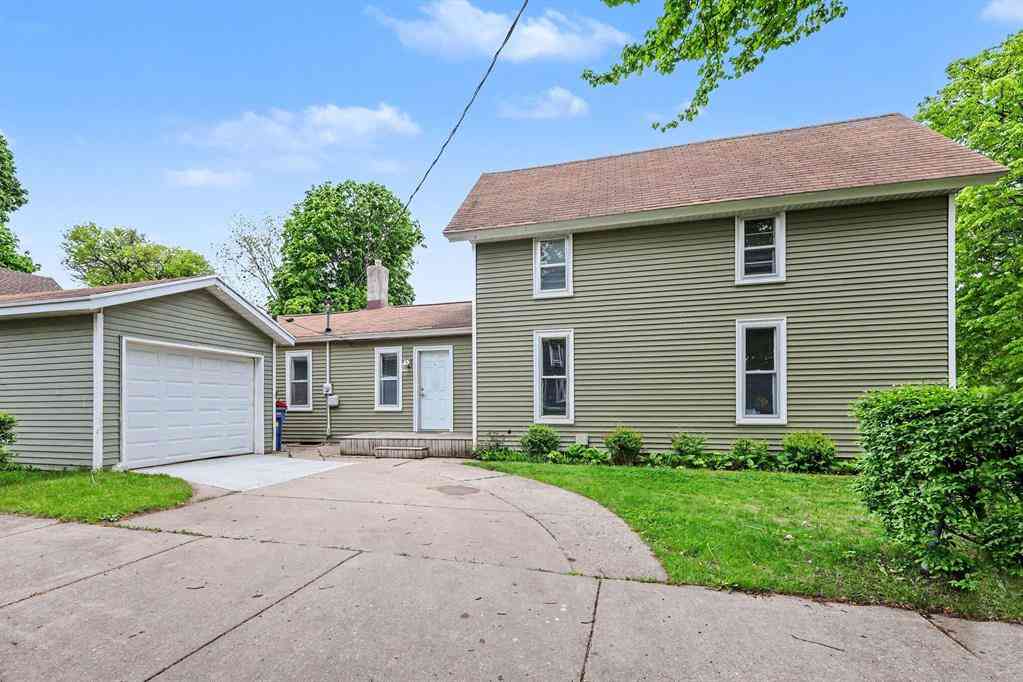 Homes For Sale - 831 Second Street Nw NW<br/> Grand Rapids, MI 49504
