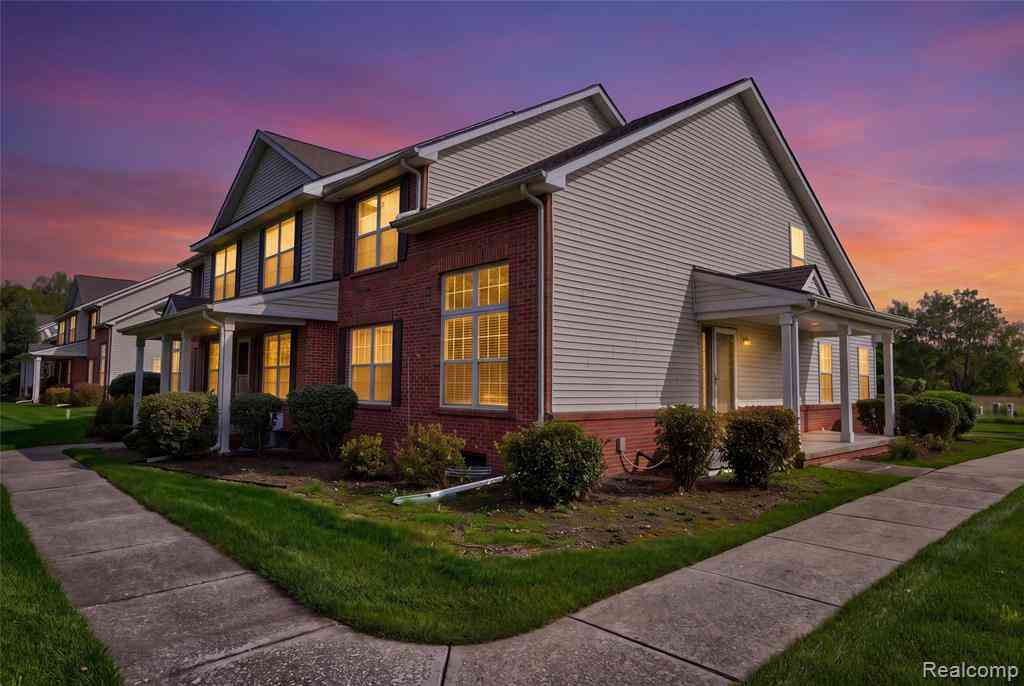 Condo For Sale - 10207 Sunrise Drive <br/> Genesee County, Grand Blanc, MI 48439