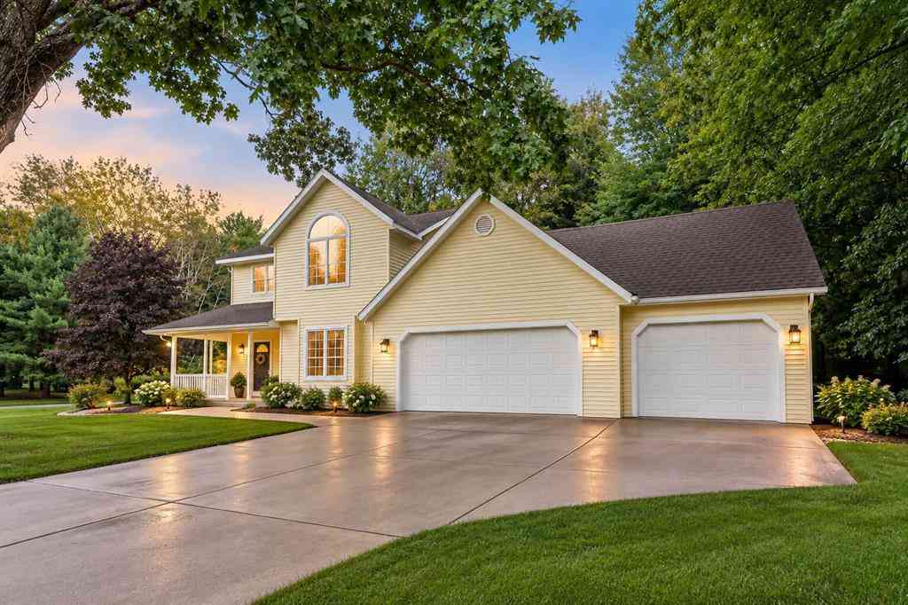 Homes For Sale - 4467 Walkers Ridge Road <br/> Kalamazoo, MI 49009