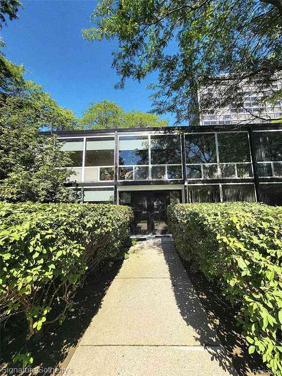 Condo For Sale - 1339 Nicolet Place <br/> Detroit, MI 48207