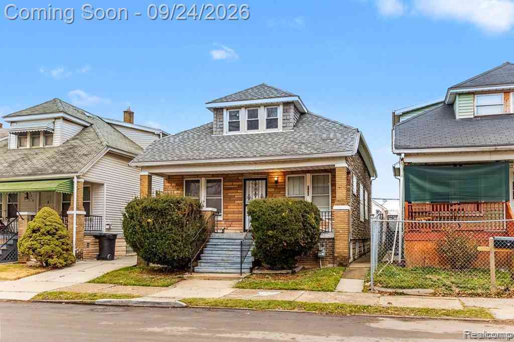 Homes For Sale - 5902 Elmer Street <br/> Detroit, MI 48210
