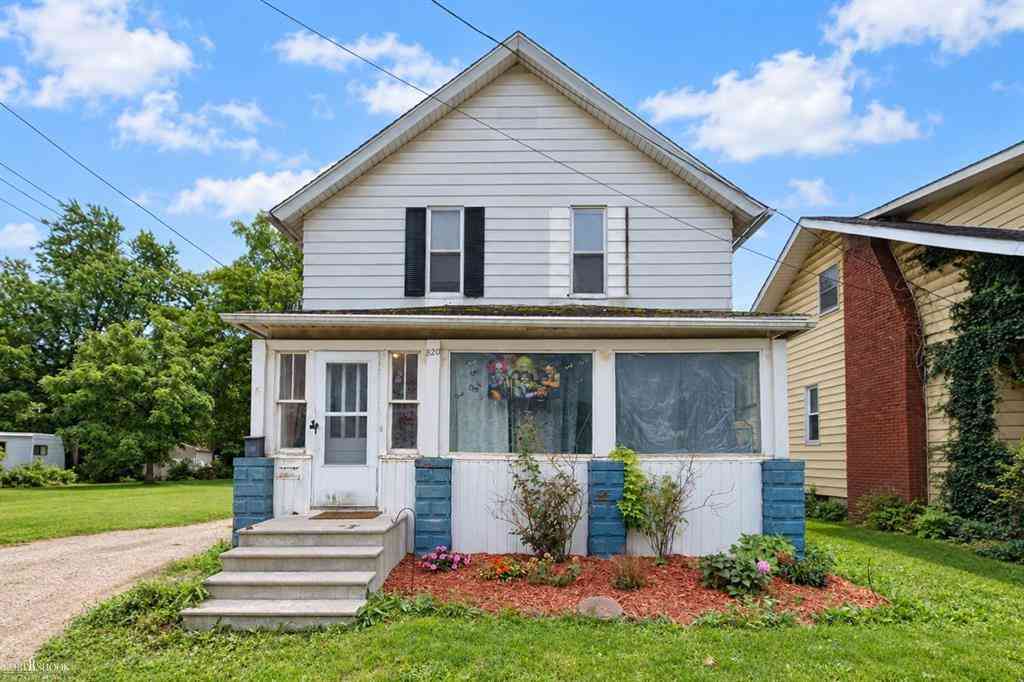 Homes For Sale - 820 E Main Street <br/> Owosso, MI 48867