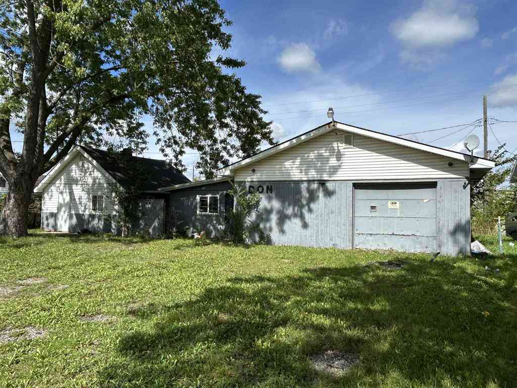 Homes For Sale - 1409 Allen Street <br/> Burton, MI 48529