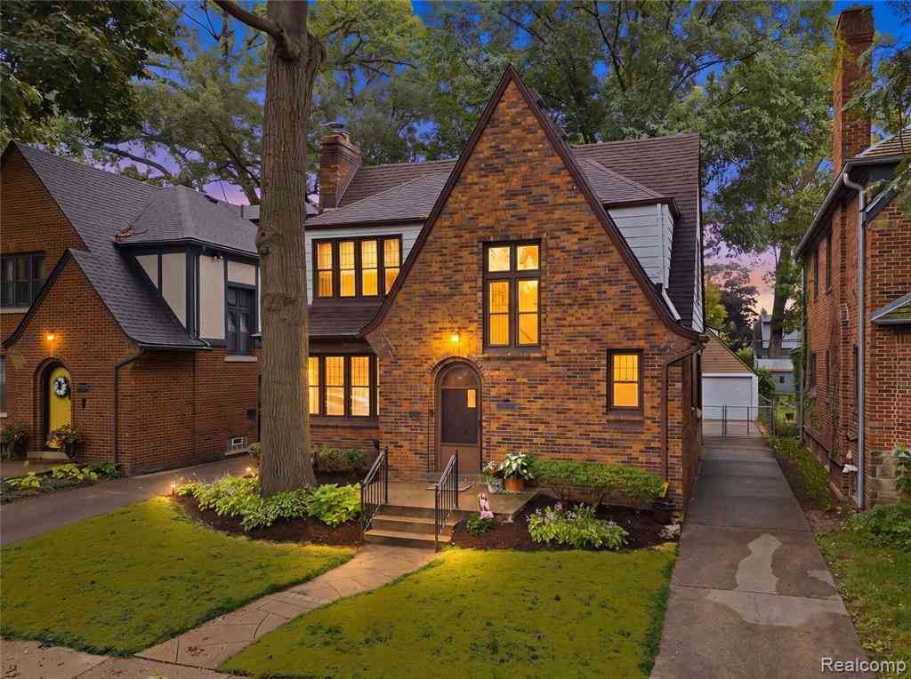 Homes For Sale - 20436 Briarcliff Road <br/> Detroit, MI 48221
