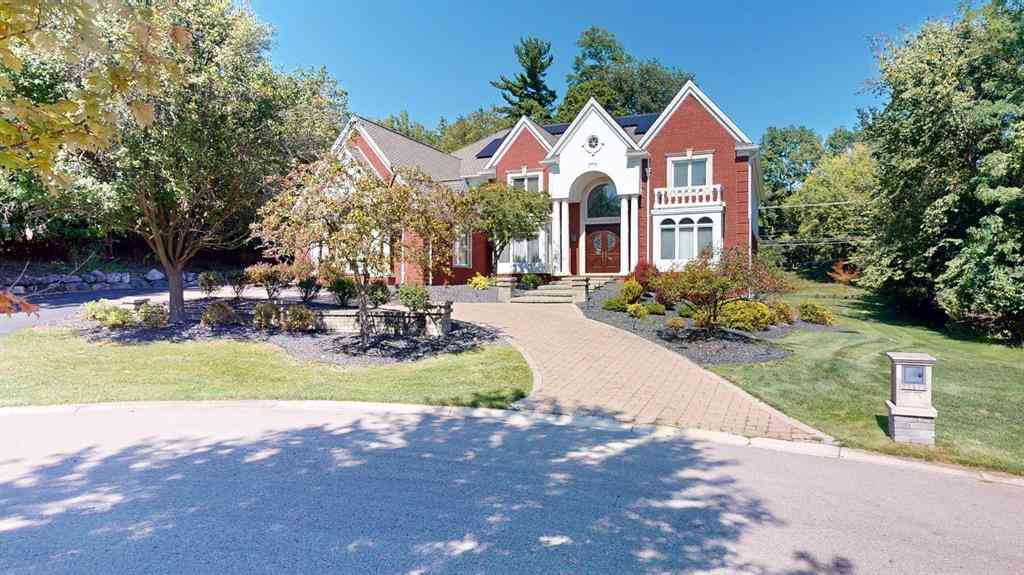 Homes For Sale - 32576 Sanctuary Court <br/> Farmington Hills, MI 48336