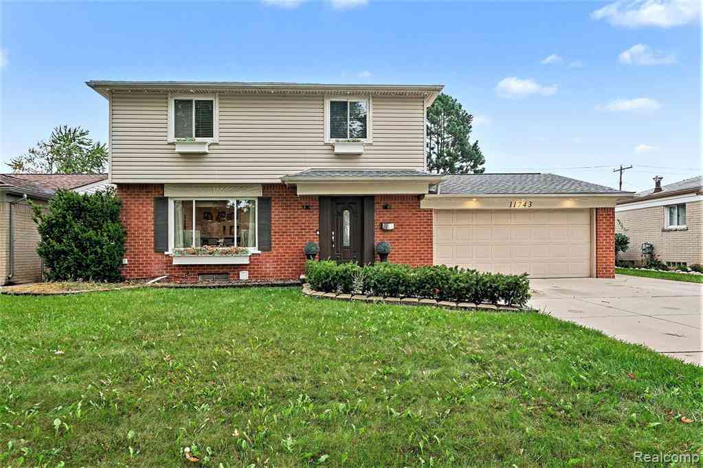 Homes For Rent - 11743 Sorrento Boulevard <br/> Sterling Heights, MI 48312