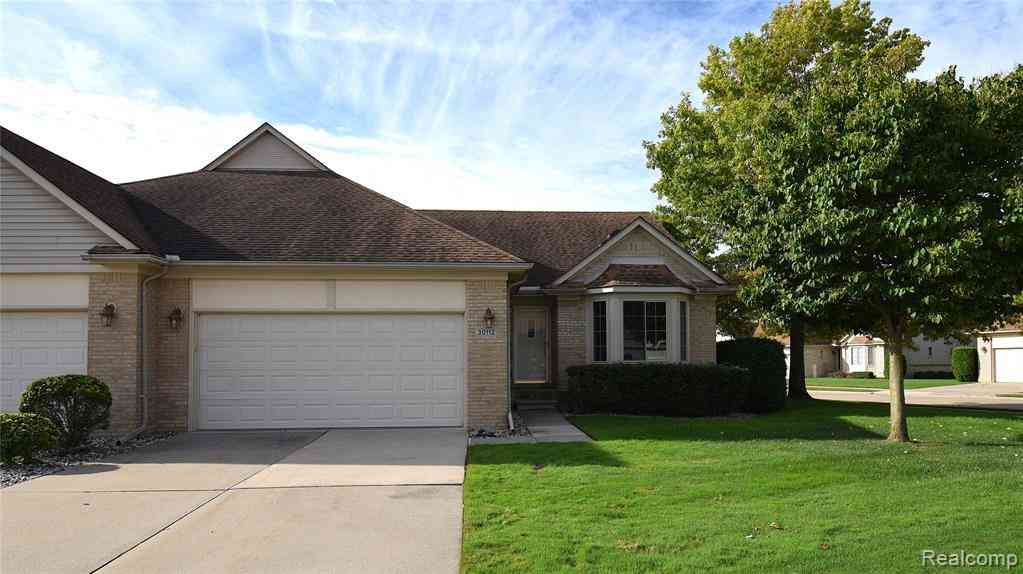 Condo For Sale - 30112 Raintree Circle <br/> Chesterfield, MI 48047