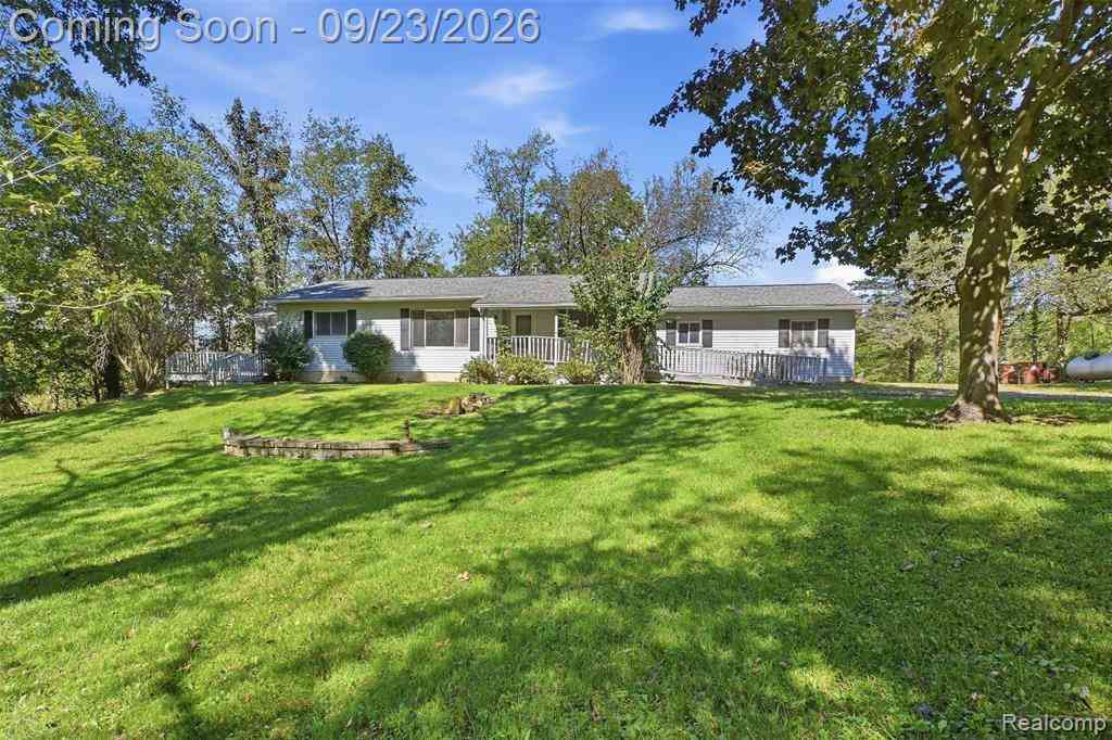Homes For Sale - 4238 Norton Road <br/> Howell, MI 48843