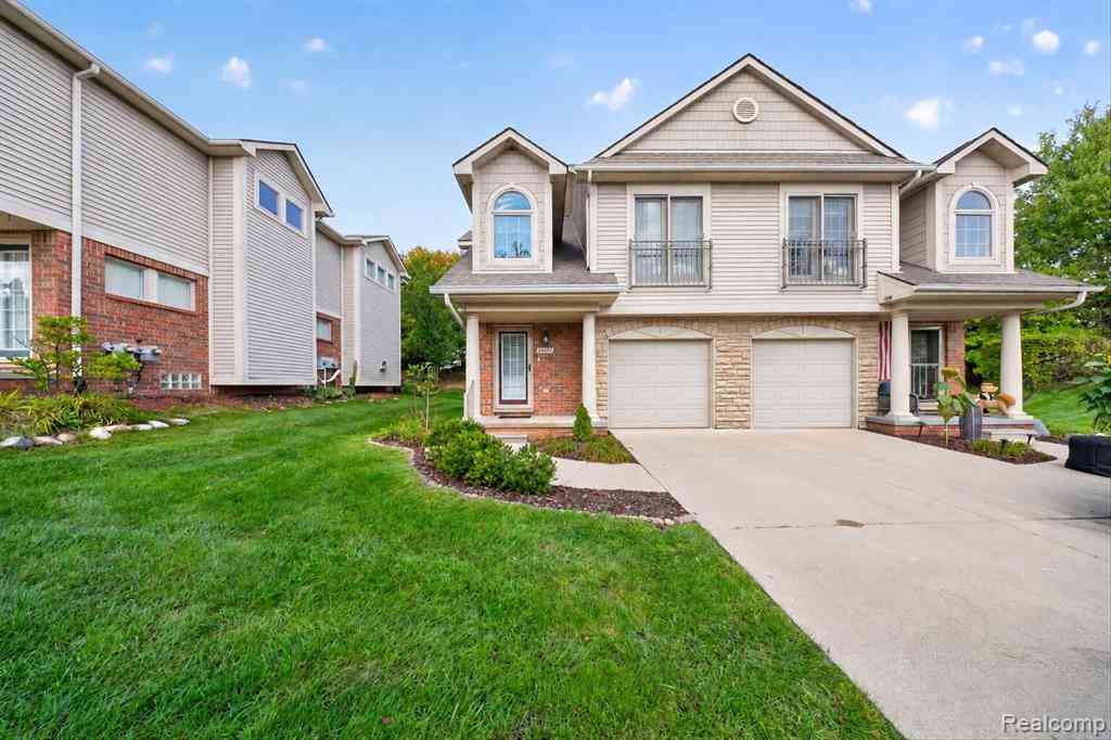 Condo For Sale - 50420 Beechwood Court  #39<br/> Plymouth, MI 48170