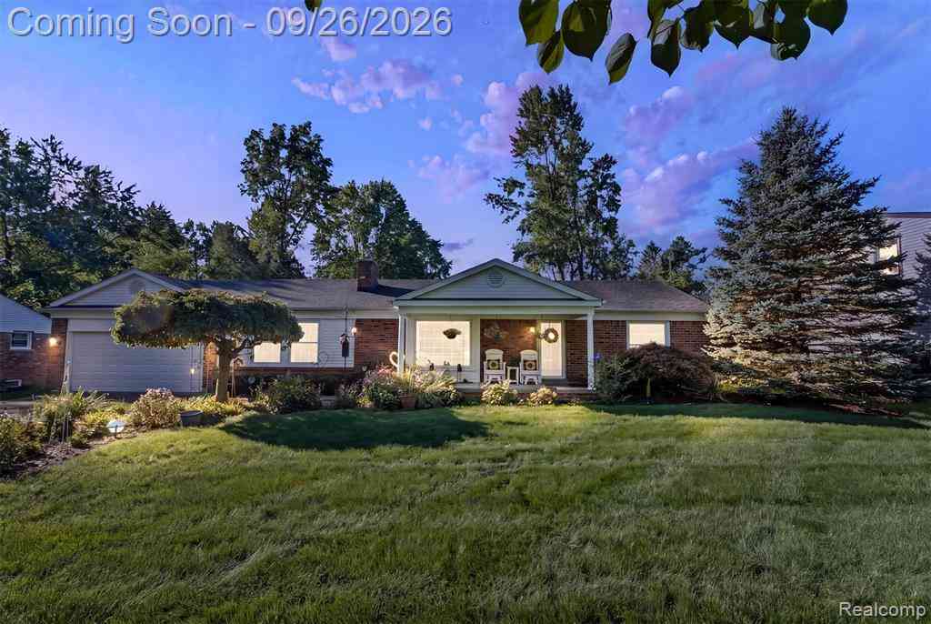 Homes For Sale - 411 Maplehill Road <br/> Rochester, MI 48306