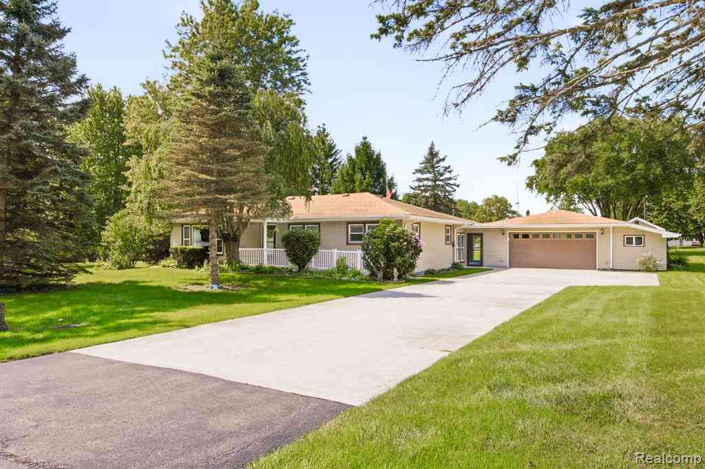 Homes For Sale - 5276 S Hillcrest Drive <br/> Saint Clair County, North Street, MI 48049
