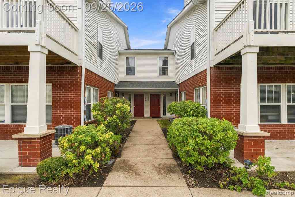 Condo For Sale - 1661 Welland Street <br/> Howell, MI 48855