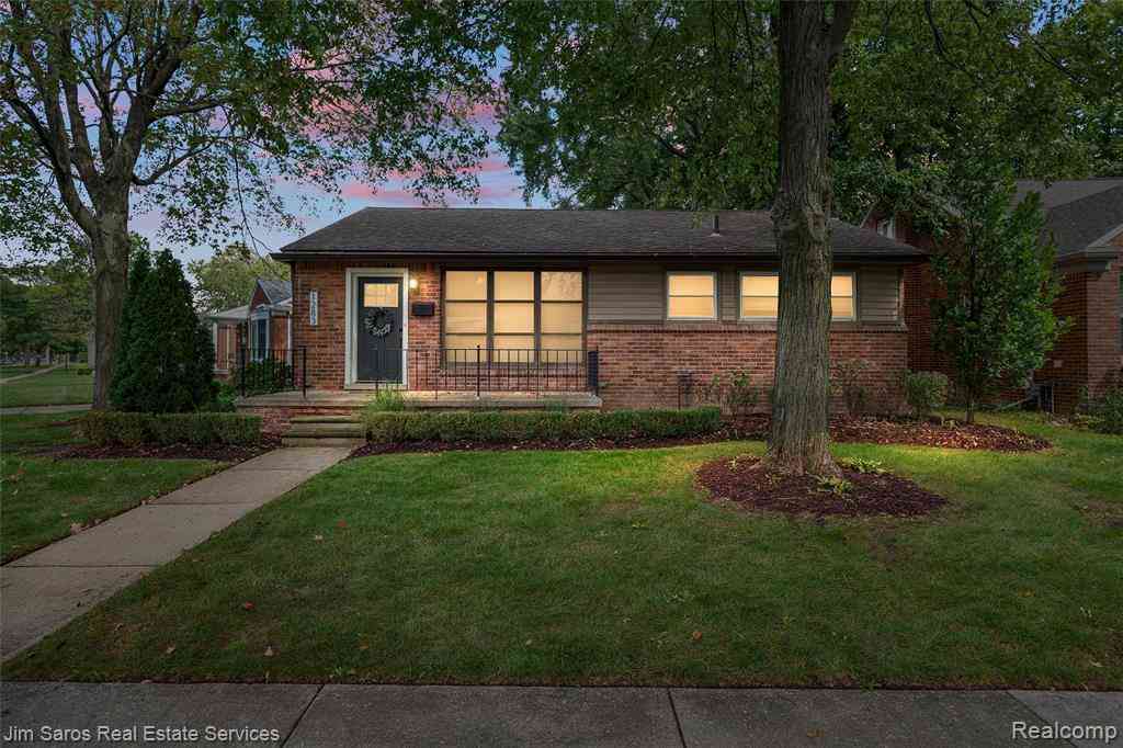 Homes For Sale - 1283 E Melton Road <br/> Birmingham, MI 48009