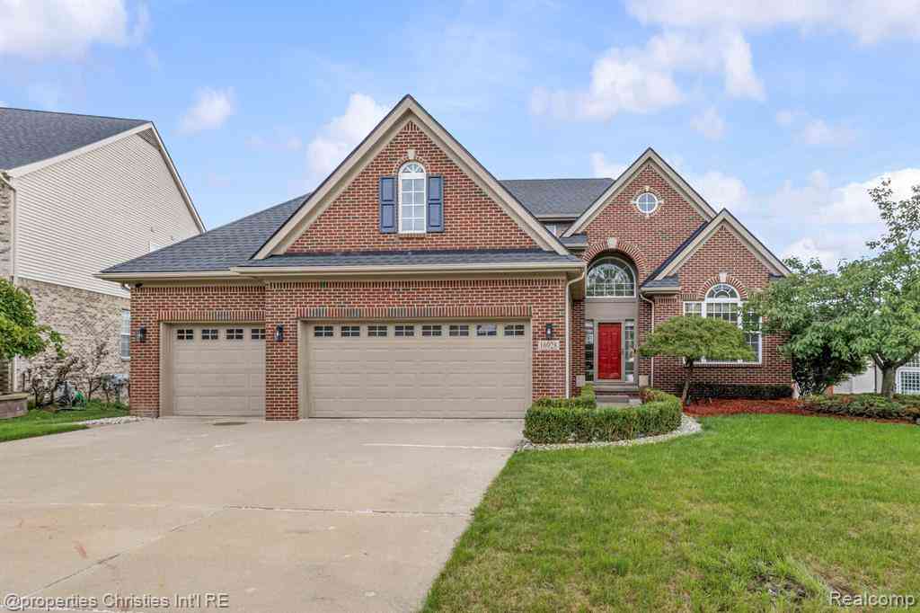 Homes For Sale - 16928 Boulder Drive <br/> Northville, MI 48168