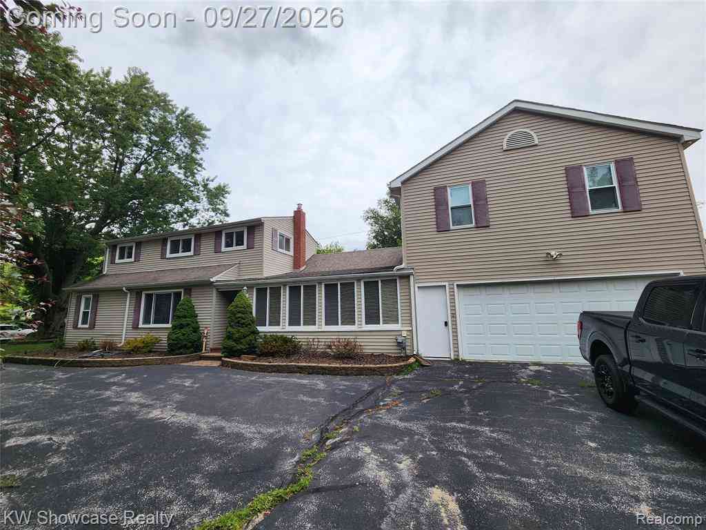 Homes For Rent - 3913 Donley Unit #2 Avenue <br/> Rochester, MI 48309