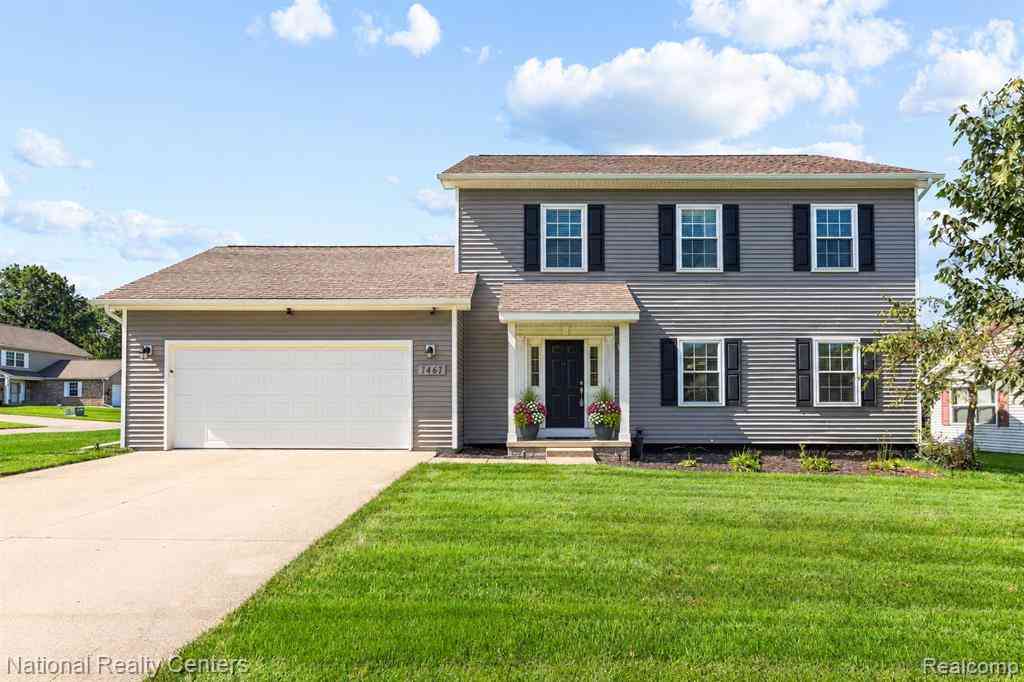 Homes For Sale - 1461 Scotland Yard Drive <br/> Commerce Twp, MI 48390