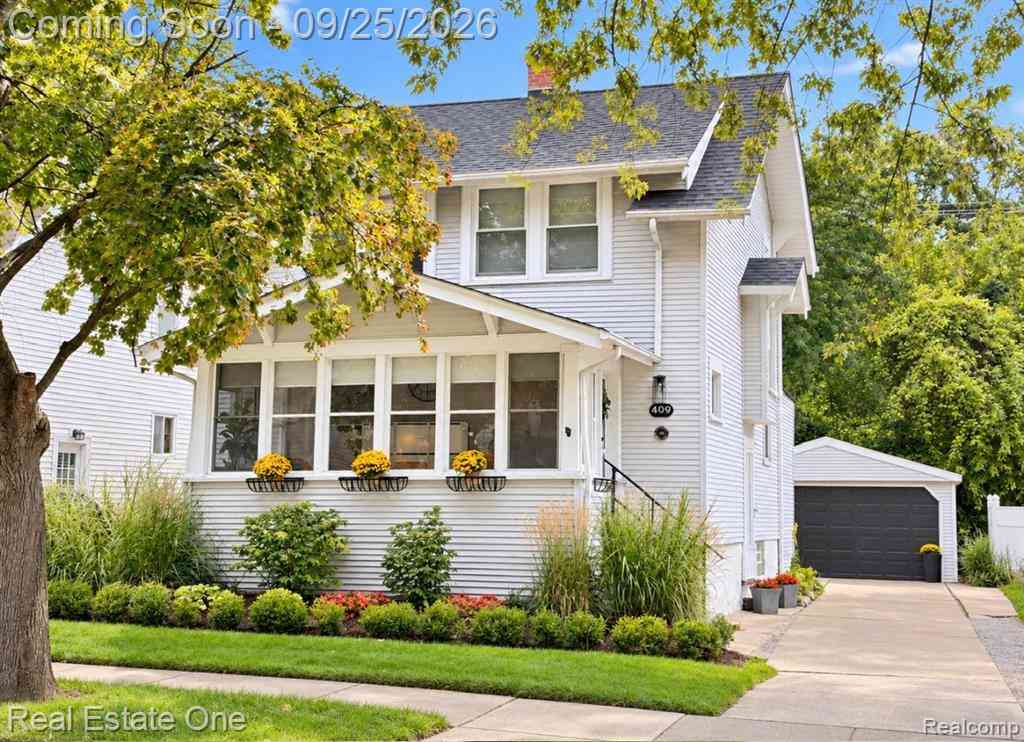 Homes For Sale - 409 Gardenia Avenue <br/> Royal Oak, MI 48067