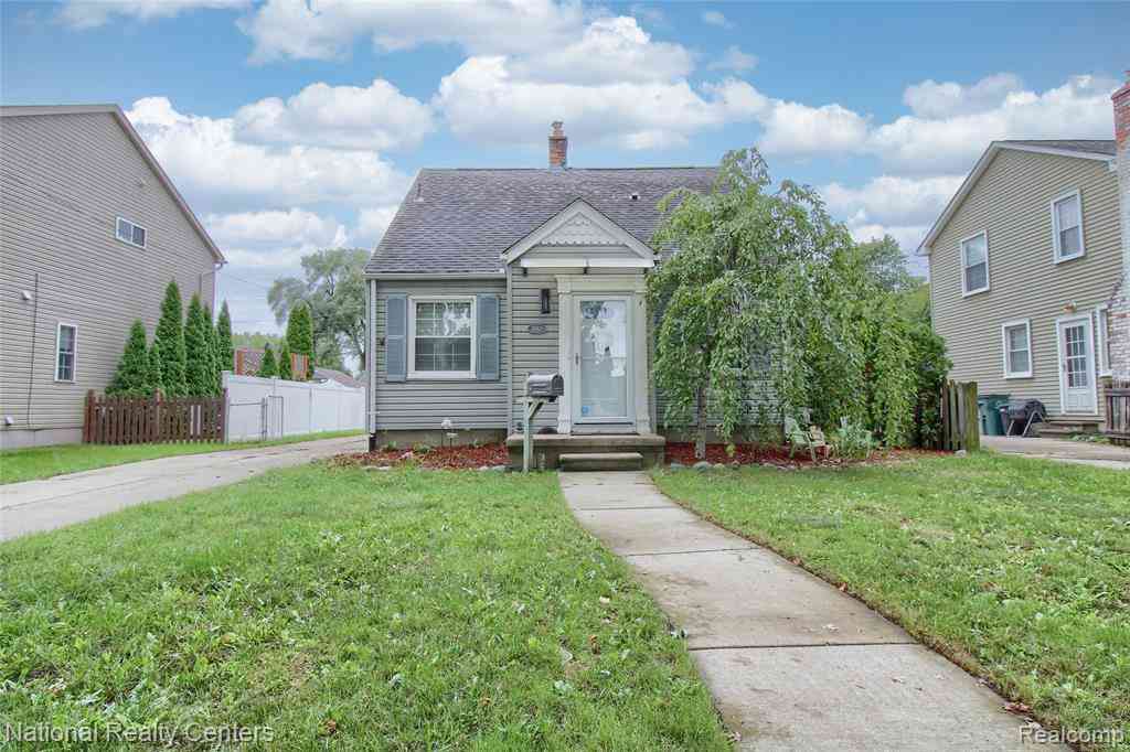 Homes For Sale - 2463 Cummings Avenue <br/> Berkley, MI 48072