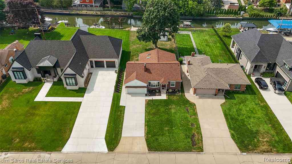 Homes For Sale - 22510 Ardmore Park Drive <br/> Saint Clair Shores, MI 48081