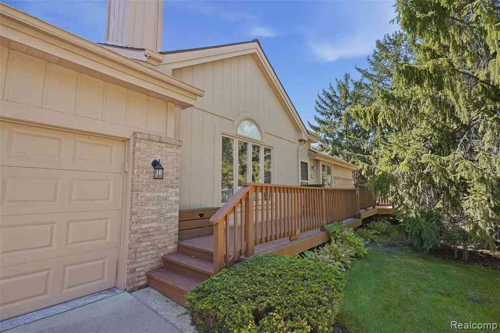 Condo For Sale - 21895 River Ridge Trail <br/> Farmington Hills, MI 48335