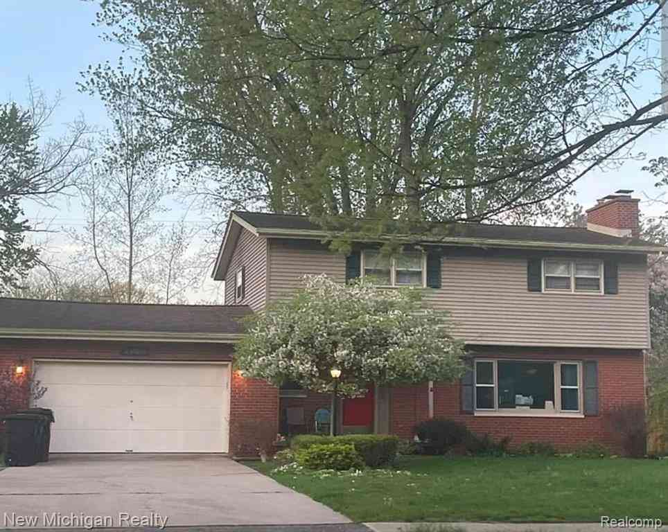 Homes For Sale - 4609 W Wackerly Street <br/> Midland County, Midland, MI 48640