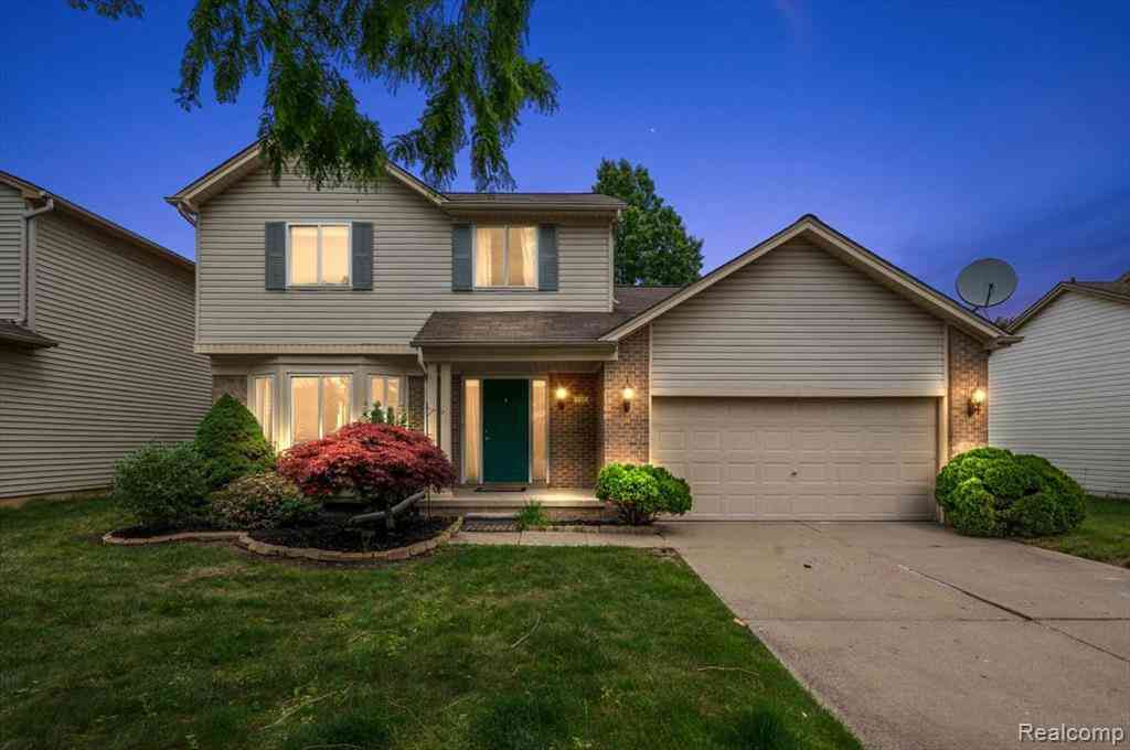 Homes For Rent - 125 Algansee Drive <br/> Troy, MI 48083
