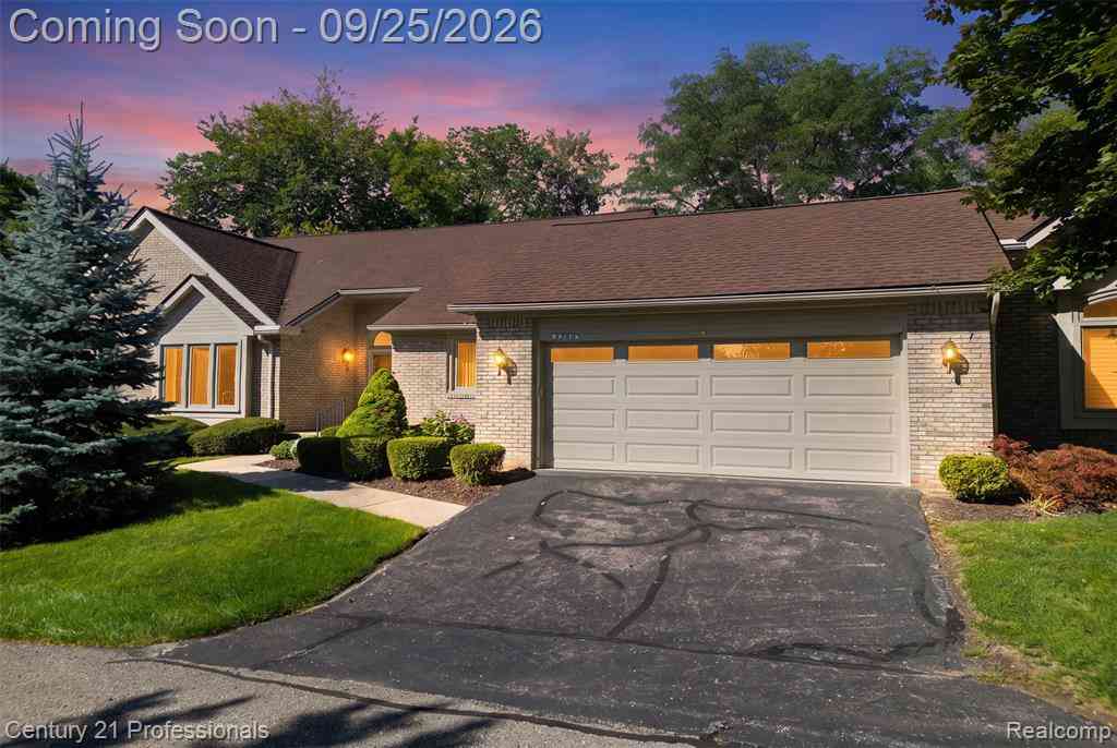 Condo For Sale - 5388 Fairway Court <br/> West Bloomfield, MI 48323