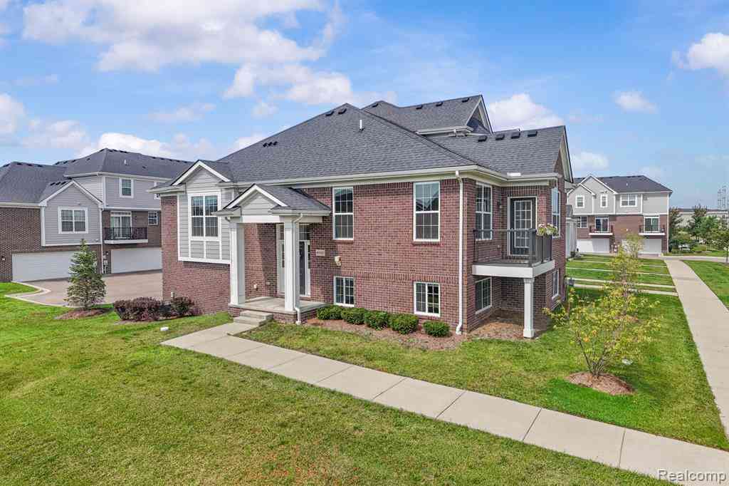 Condo For Sale - 49503 Lantern Way  #42<br/> Wayne County, Canton, MI 48188
