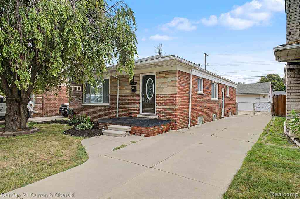 Homes For Rent - 4205 Katherine Street <br/> Dearborn Heights, MI 48125