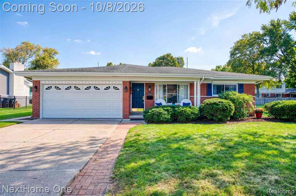 Homes For Sale - 38521 Roycroft Street <br/> Livonia, MI 48154