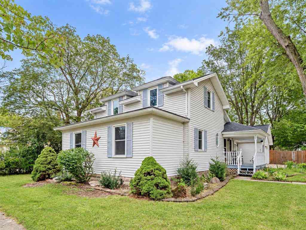 Homes For Sale - 237 S Railroad Street <br/> Lawton, MI 49065