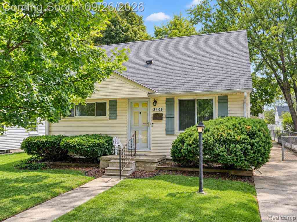 Homes For Sale - 3409 Woodland Avenue <br/> Royal Oak, MI 48073