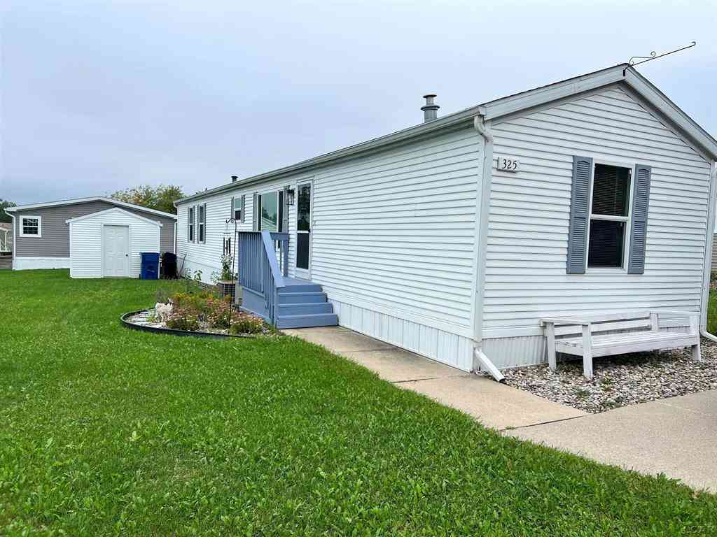 Homes For Sale - 325 Grand River Drive <br/> Lenawee County, Adrian, MI 49221