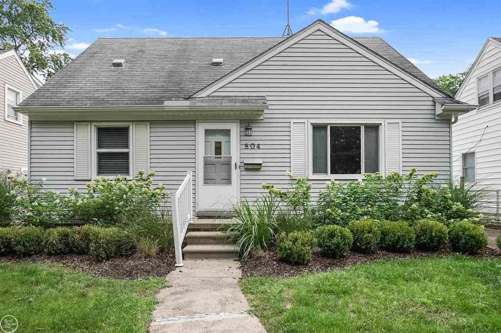 Homes For Sale - 804 N Vermont Avenue <br/> Royal Oak, MI 48067