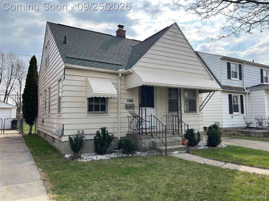 Homes For Sale - 4558 Helen Street <br/> Wayne County, Dearborn, MI 48126