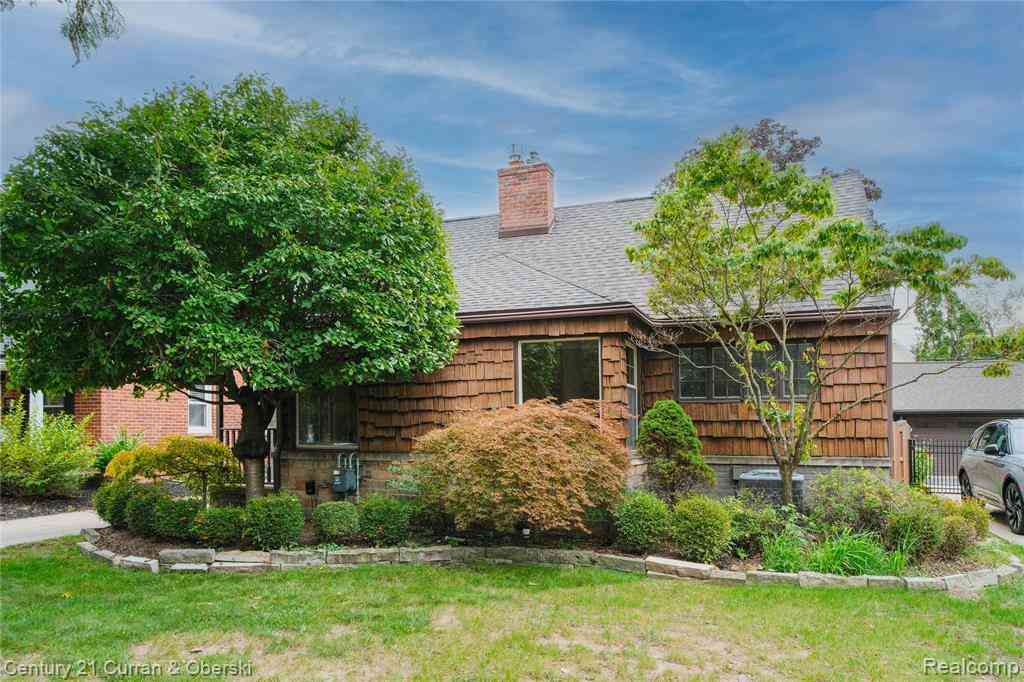 Homes For Sale - 12733 Kingston Avenue <br/> Oakland County, Huntington Woods, MI 48070