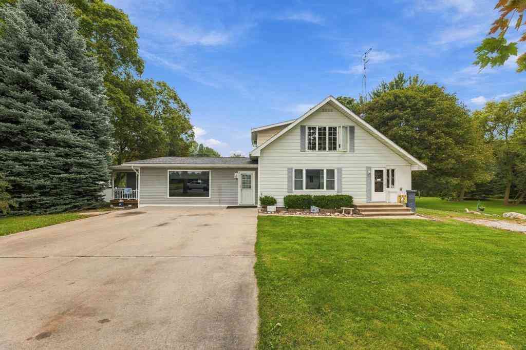 Homes For Sale - 2231 E Forester Road <br/> Sanilac County, Deckerville, MI 48427