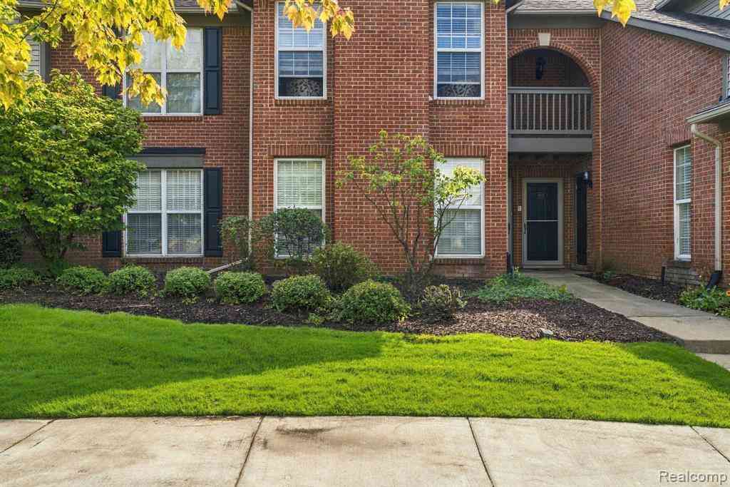 Condo For Sale - 28067 Carlton Way Drive <br/> Novi, MI 48377