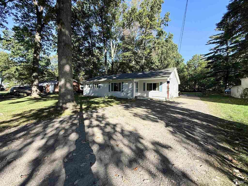 Homes For Sale - 3176 Springbrook Drive <br/> Lambertville, MI 48144