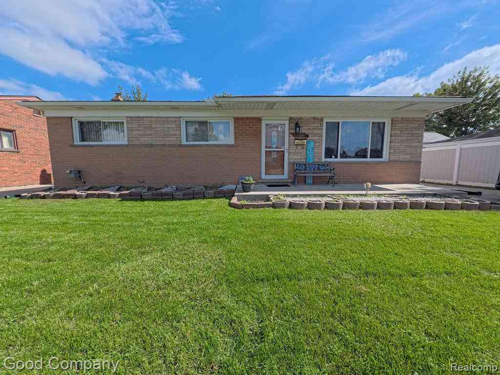 Homes For Sale - 26726 Kelsey Drive <br/> Warren, MI 48091